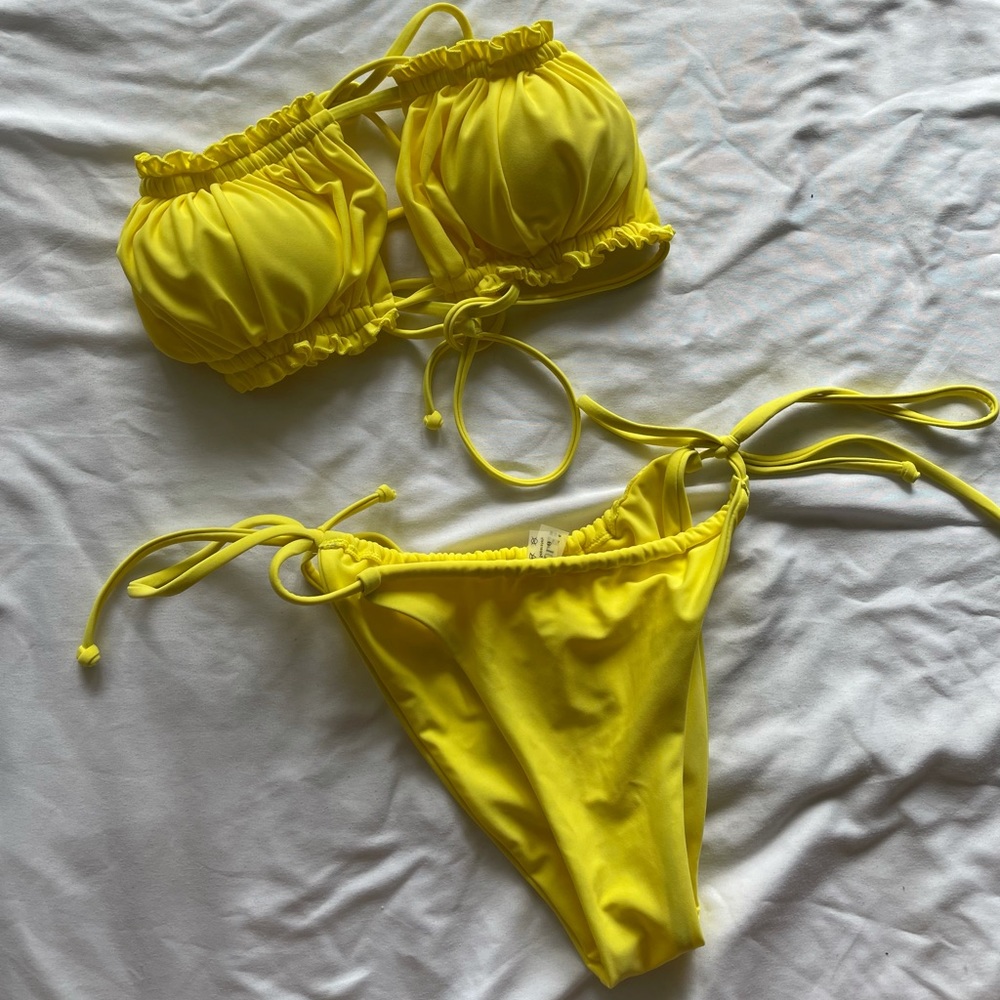 Trendy Yellow Bikini